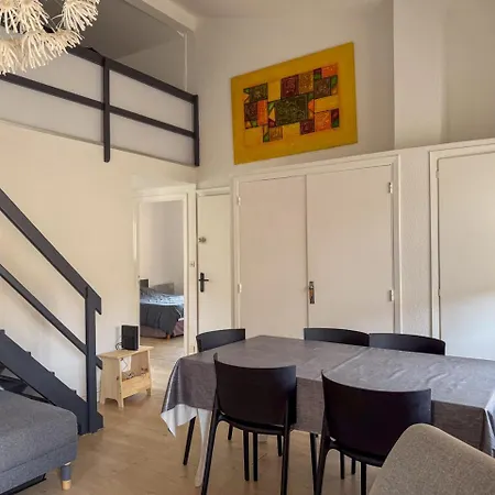 Pour 6 Personnes , De Saint Clair Le Lavandou